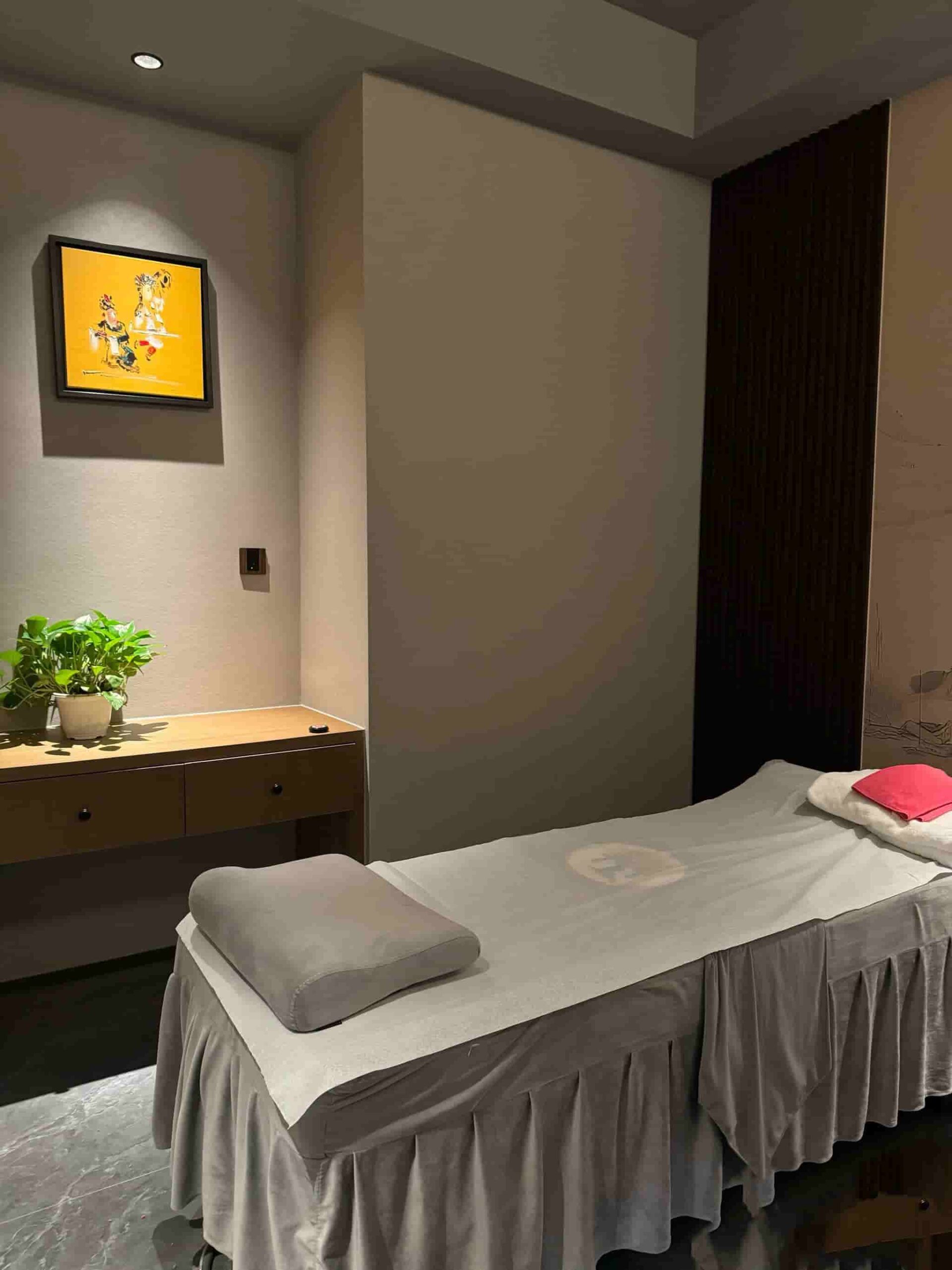 Comfortable and quiet massage room environment in Shanghai